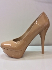Variedad en colores de zapatillas solo en Liz Guerrero Boutique - Liz Guerrero Boutique