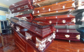 Contamos con una selección de ataúdes básicos que cumplen con todas las normas de calidad y respeto, asegurando que tu ser querido descanse en un lugar digno. - Funerales Atlixco