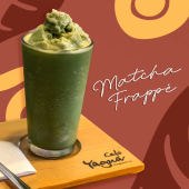 Encuentra tu calma interior gracias a nuestra bebida de Frappé Matcha. El té verde japonés te proporciona muchos beneficios como elevar tu energía, brindarte un dosis de antioxidantes y promover la concentración. - Café Yagua Orgánico