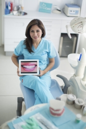 Dra. Vanessa Yazmín Aguilar Ramírez
Ced. Prof: 6052151
Especialista en Estética y Prótesis Bucal.
...