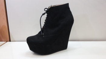 Liz Guerrero Boutique
Tel: (222) 285.5211
Email: adelita.carcamo@yahoo.com.mx - Liz Guerrero Bouti...