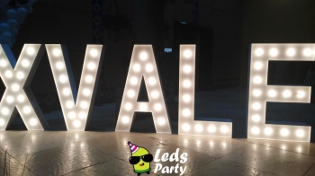 Dale un toque especial y contrata nuestras letras gigantes! - Leds Party - Pistas iluminadas y servi...