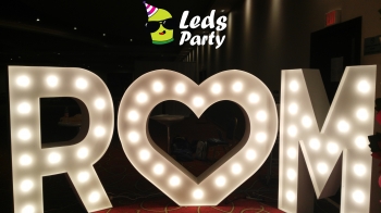 Dale ese realce a tu boda y contrata con nosotros las letras gigantes!! - Leds Party - Pistas ilumin...