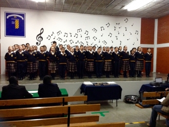 Los valores del Colegio Loyola son:
en todo amar y servir, respeto, justicia, honestidad, y compañe...