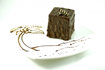 Pastel de chocolate relleno de chocolate Individual - La Postrería - Puebla