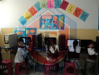 Clase de computación - Instituto Frey A.C. - Puebla