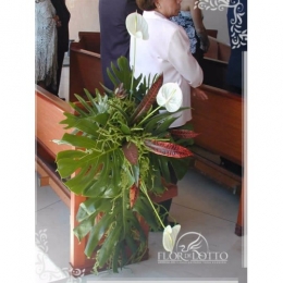 Arreglos en las bancas de la iglesia - Florería - Flor de Lotto - Puebla