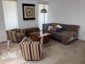 Casa en venta con una espaciosa sala
 - Inmobiliaria Todo N' Bienes - Puebla