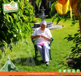 En nuestra residencia para personas de la Tercera Edad cuidamos de su salud física y mental
 - Resi...