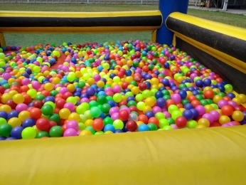 ALBERCA DE PELOTAS 4 X 4 MTS
INFORMES 2223551984 - GEC Eventos - Puebla