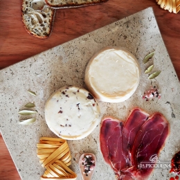 Comparte con tu match la pasión por el queso. - La Piccolina de Chipilo - productos lácteos - Puebla...