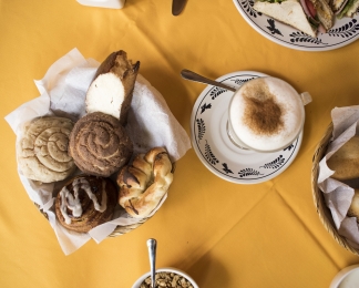 Pan y Capuchino solo en Casita de Antaño - Restaurante La Casita de Antaño - Puebla