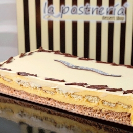 Pastel de mascarpone.
elaborado con chocolate blanco y café, tan rico como suena - La Postrería - P...