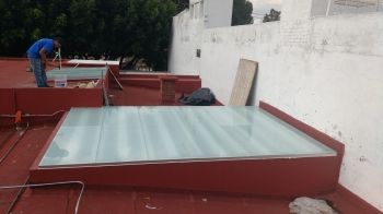 DOMO DE ALUMINIO Y CRISTAL PARA CASA RESIDENCIAL. - Grupo Espacios Creativos - Puebla