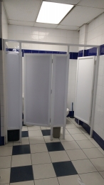 MAMPARAS DE ALUMINIO PARA SANITARIOS. - Grupo Espacios Creativos - Puebla