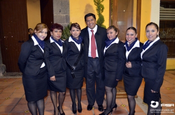 La escolta de la bandera y el presidente municipal Migue Huepa - Profesionales en Servicios Audiovis...