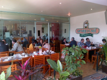 Ven al Viejo Café de Plaza Atrium  en ciudad judicial, en donde podrás desayunar o comer riquísimo! ...